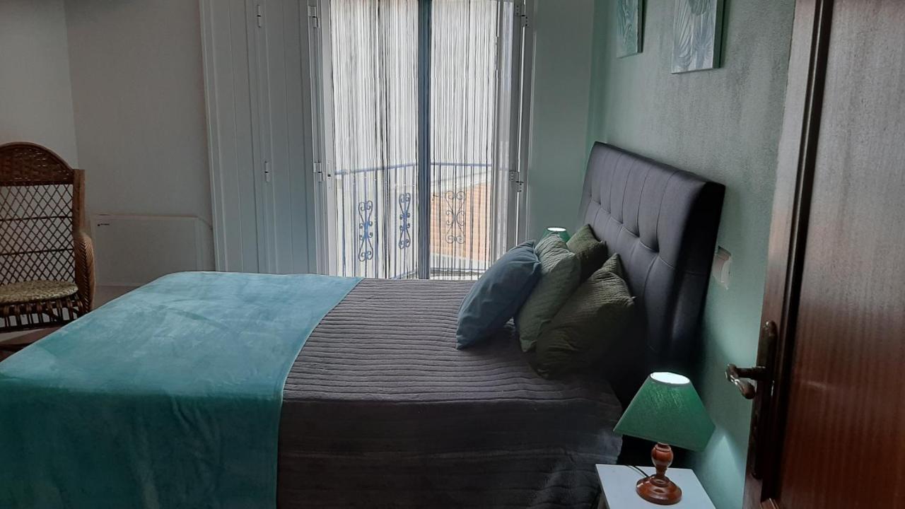 Oceanus Room With Private Kitchen, Bathroom And Terrace 300M From The Beach ساغريش المظهر الخارجي الصورة