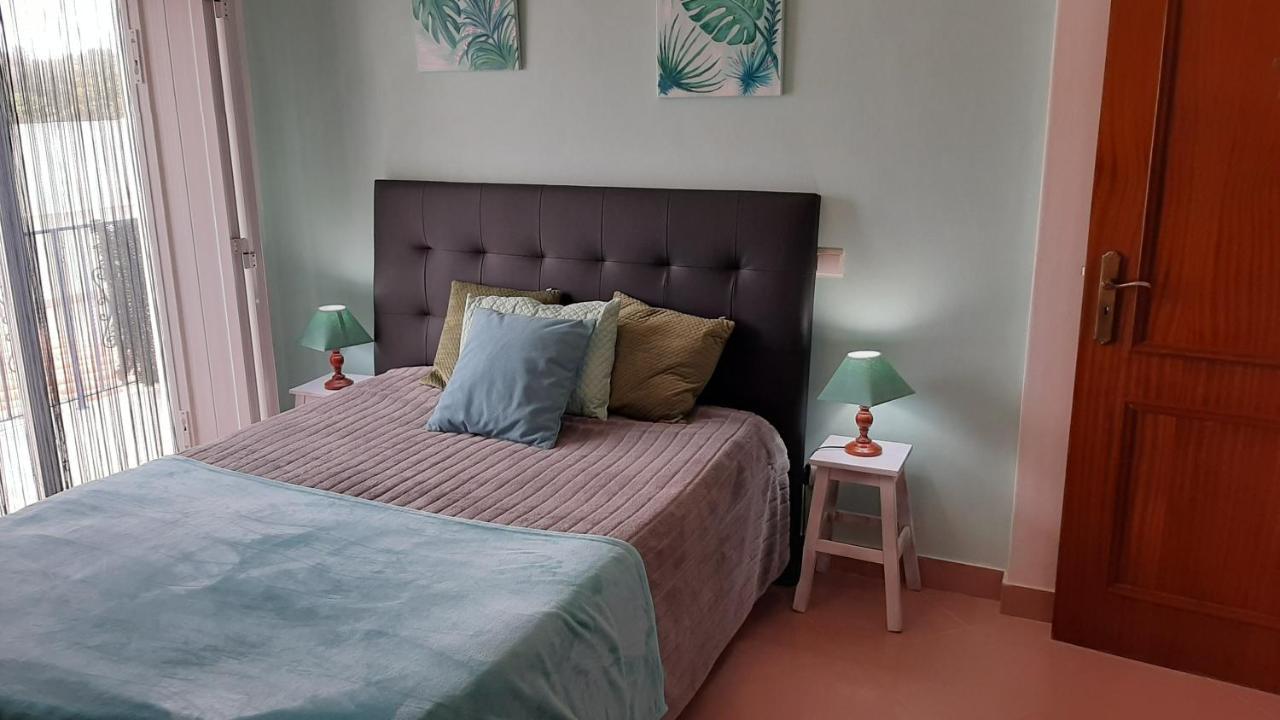 Oceanus Room With Private Kitchen, Bathroom And Terrace 300M From The Beach ساغريش المظهر الخارجي الصورة